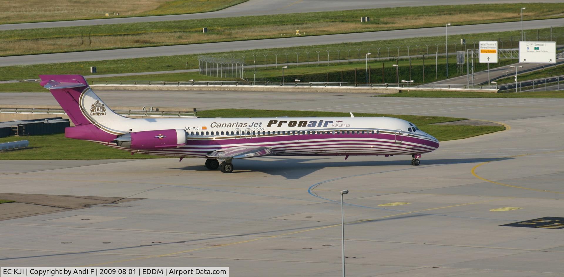 EC-KJI, 1990 McDonnell Douglas MD-87 (DC-9-87) C/N 49836, Pronair