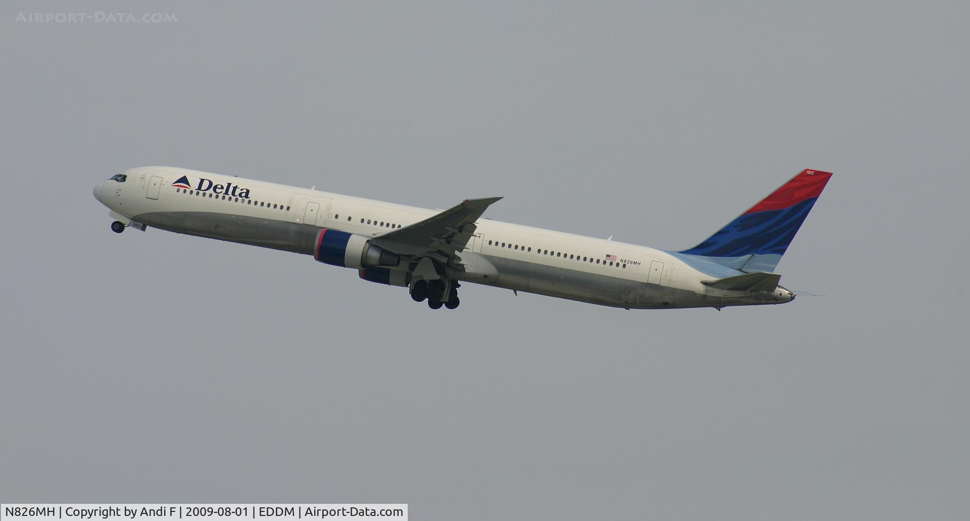 N826MH, 1999 Boeing 767-432/ER C/N 29713, Delta