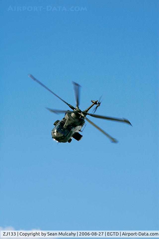 ZJ133, Westland Merlin HC.3 C/N 50181/RAF17, ZJ133, an EH-101 Merlin HC3 of 28 Squadron RAF seen during its display during the Dunsfold Air Show, Surrey, UK, 27th of August 2006.