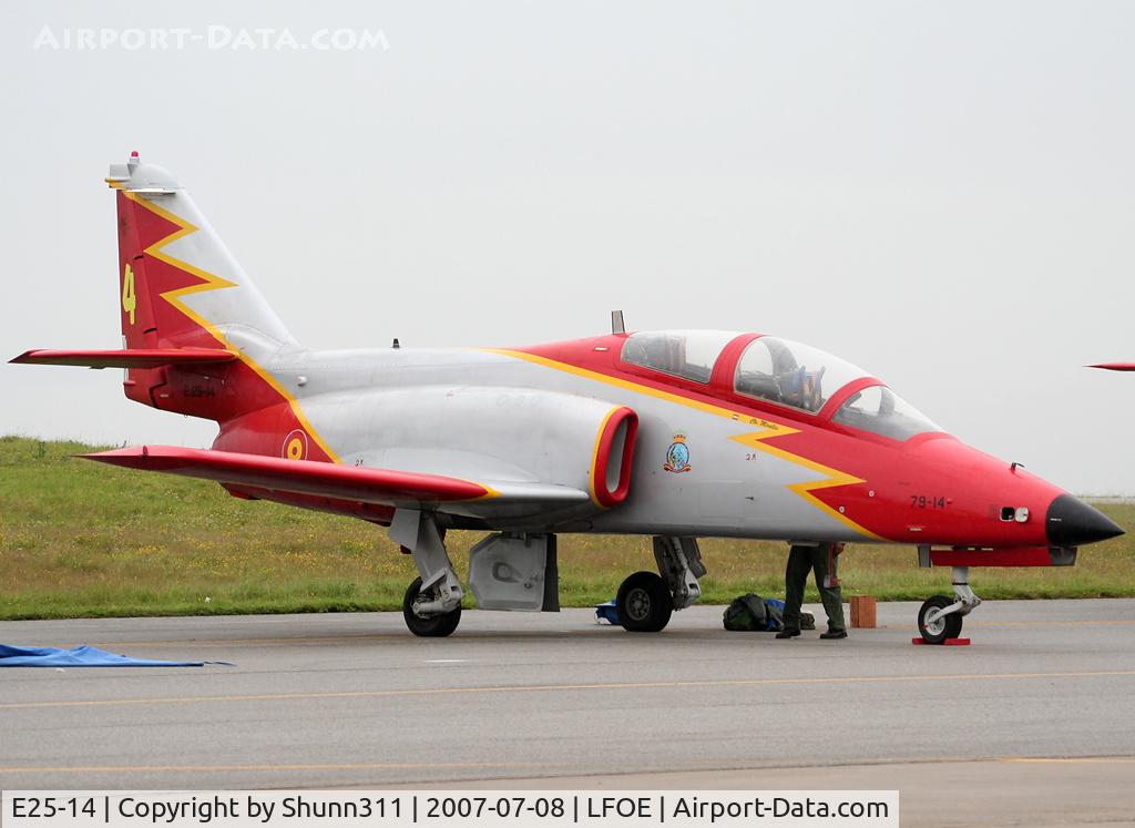 E25-14, CASA C-101EB Aviojet C/N EB01-14-014, Used as a demo during LFOE Airshow 2007