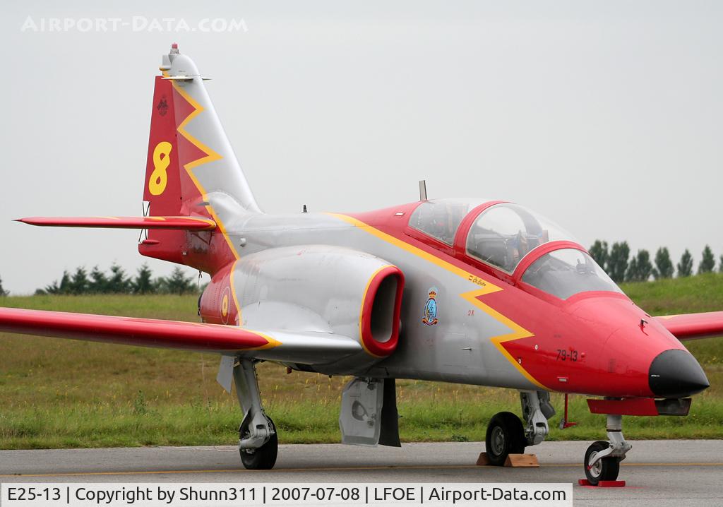 E25-13, CASA C-101EB Aviojet C/N EB01-13-013, Used as a demo during LFOE Airshow 2007