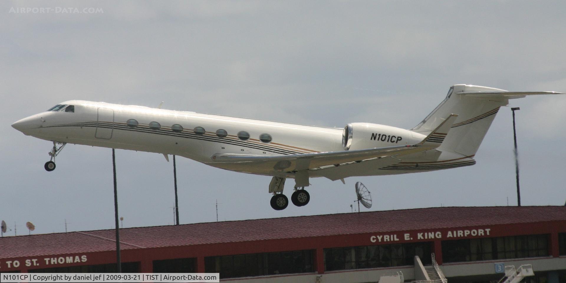 N101CP, 2008 Gulfstream Aerospace GV-SP (G550) C/N 5207, on rotation out of tist