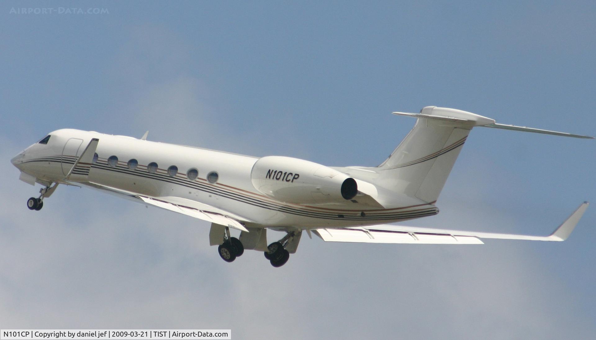 N101CP, 2008 Gulfstream Aerospace GV-SP (G550) C/N 5207, rotating out of tist