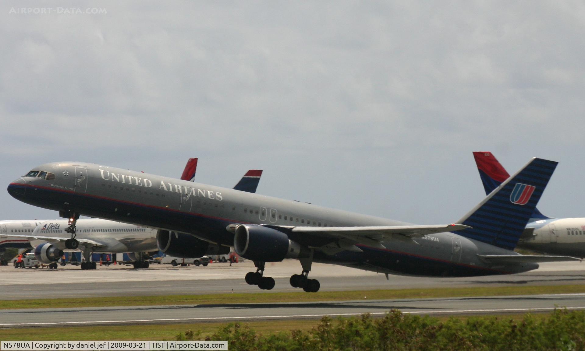 N578UA, 1993 Boeing 757-222 C/N 26694, rotating out of tist
