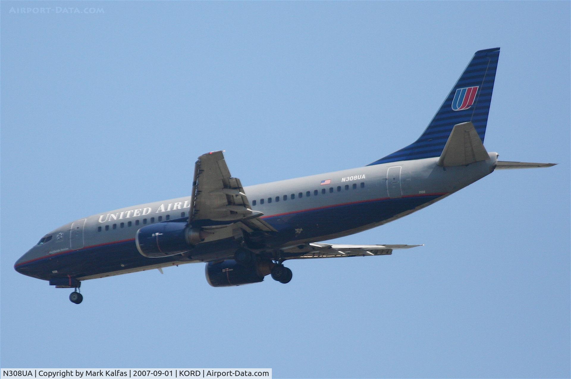 N308UA, 1987 Boeing 737-322 C/N 23669, United Airlines Boeing 737-322, N308UA on approach to 4R KORD.