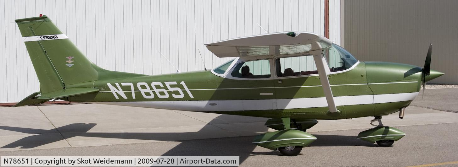 N78651, 1968 Cessna 172K Skyhawk C/N 17257705, Profile right side