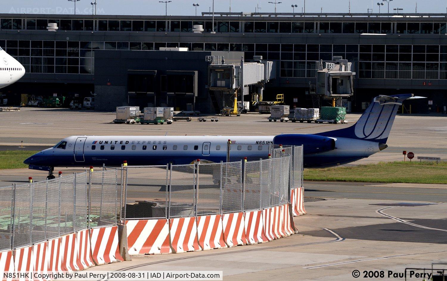 N851HK, 2000 Embraer EMB-145LR C/N 145340, Busy day, terminal bound