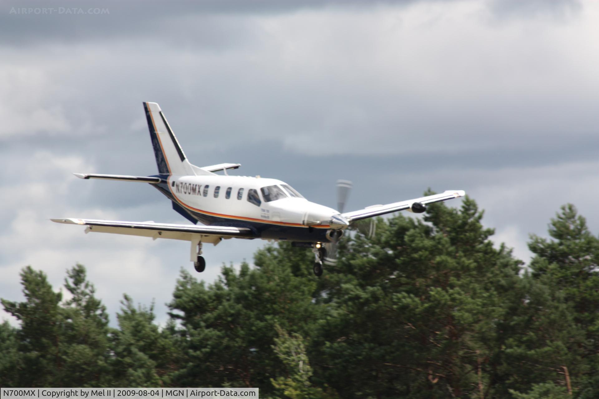 N700MX, 1991 Socata TBM-700 C/N 14, Landing RWY 28