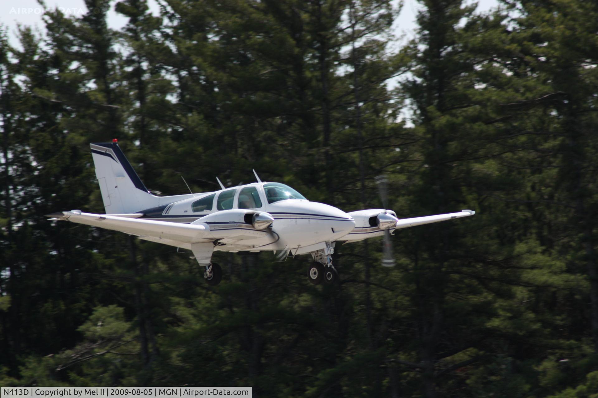 N413D, 1974 Beech 95-B55 (T42A) Baron C/N TC-1726, Landing RWY 28