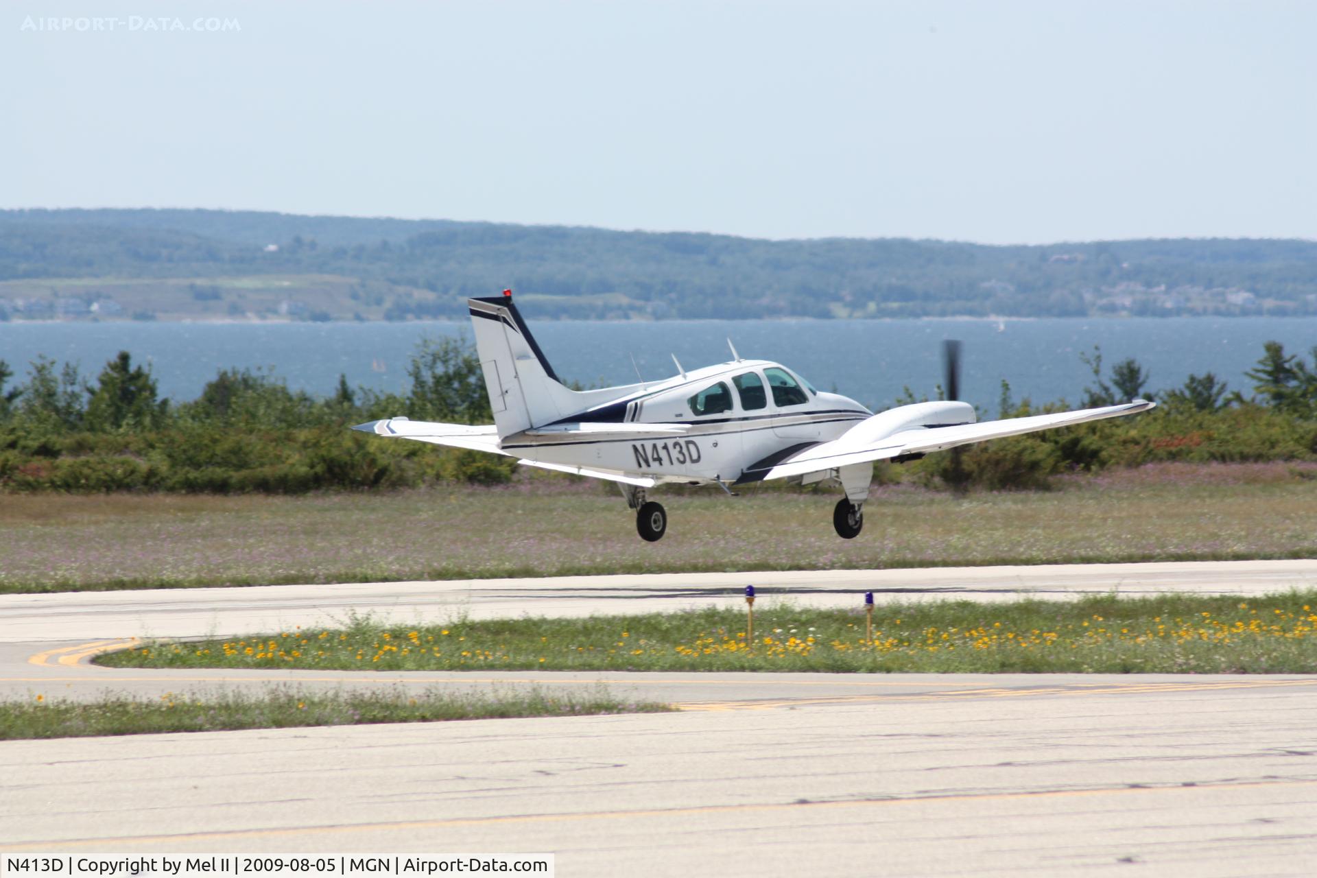 N413D, 1974 Beech 95-B55 (T42A) Baron C/N TC-1726, Landing RWY 28