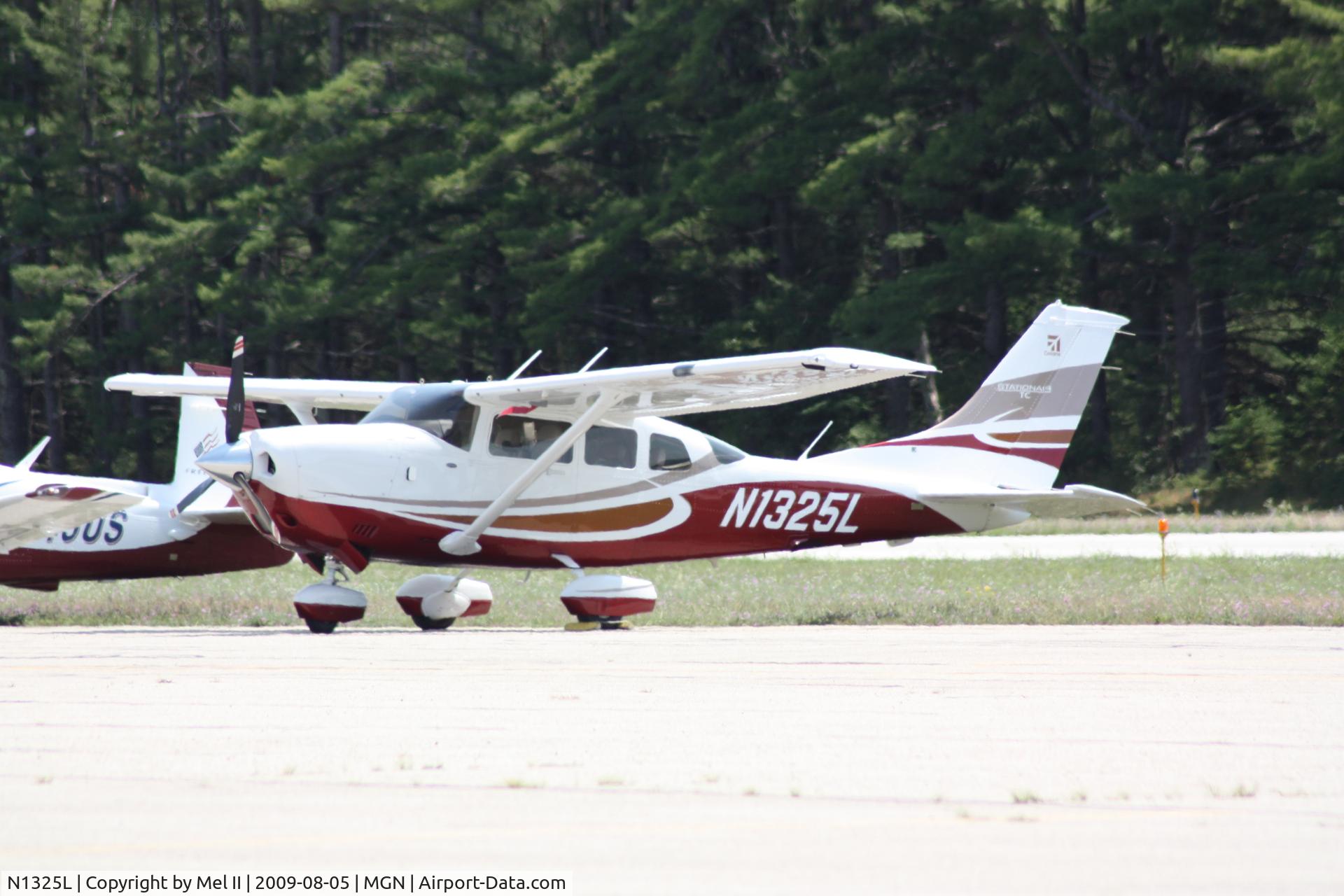N1325L, 2008 Cessna T206H Turbo Stationair C/N T20608807, Parked
