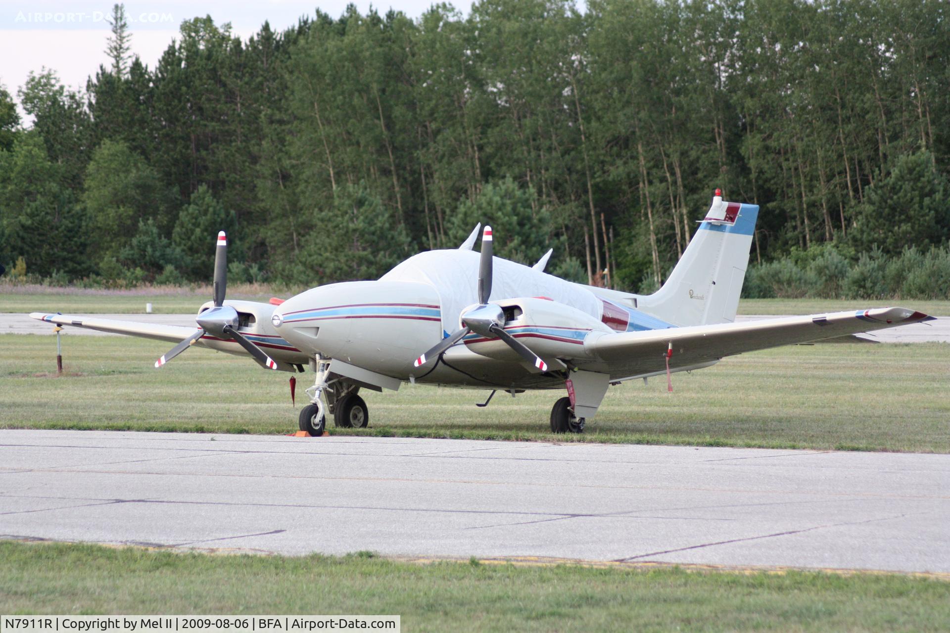 N7911R, 1968 Beech D55 Baron C/N TE-622, Parked