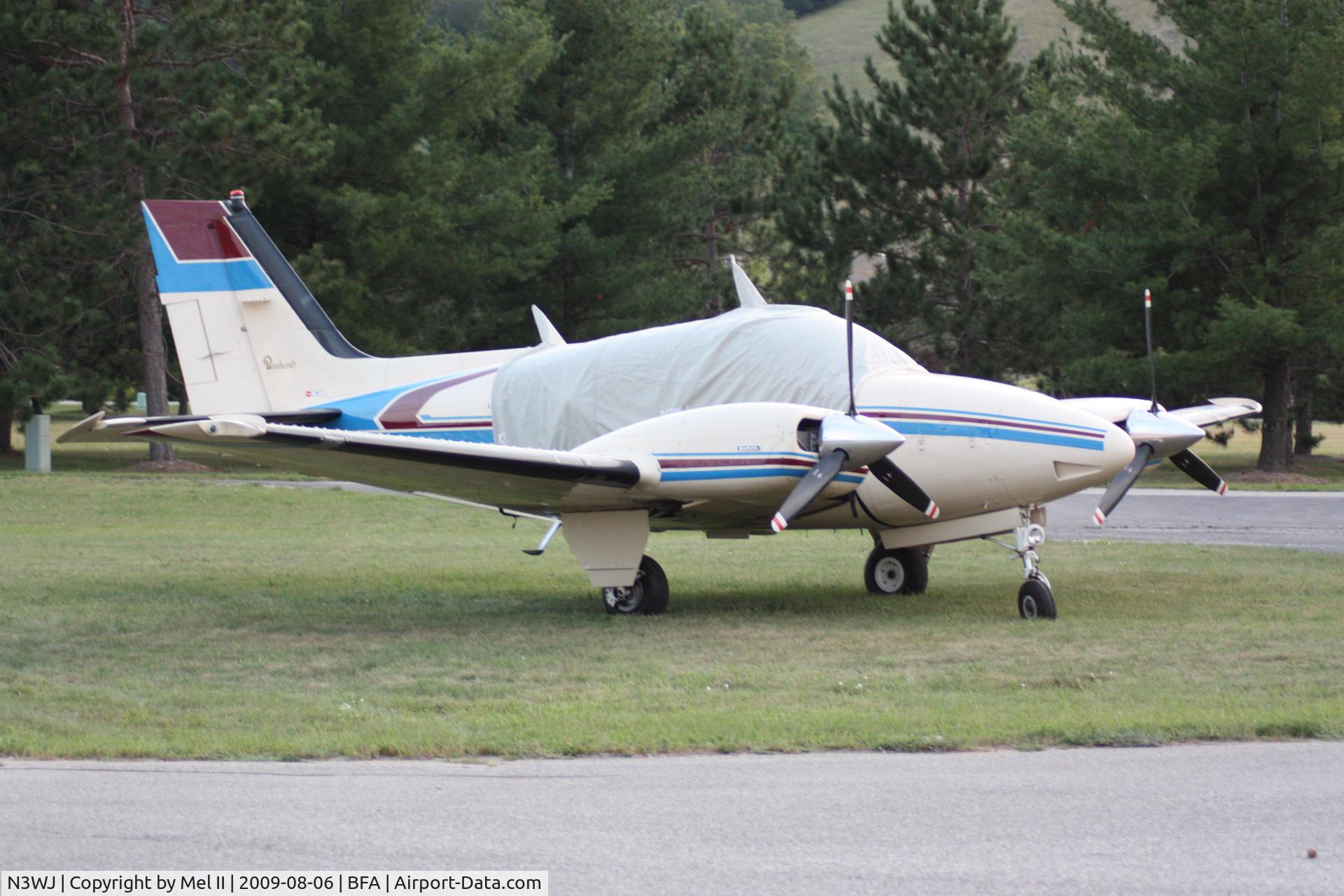 N3WJ, 1974 Beech 95-B55 (T42A) Baron C/N TC-1713, Parked