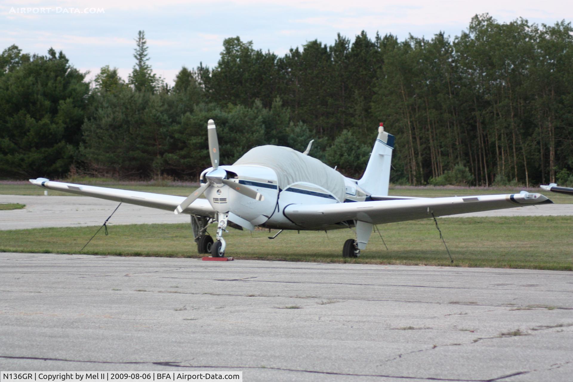 N136GR, 1983 Beech A36 Bonanza 36 C/N E-2115, Parked