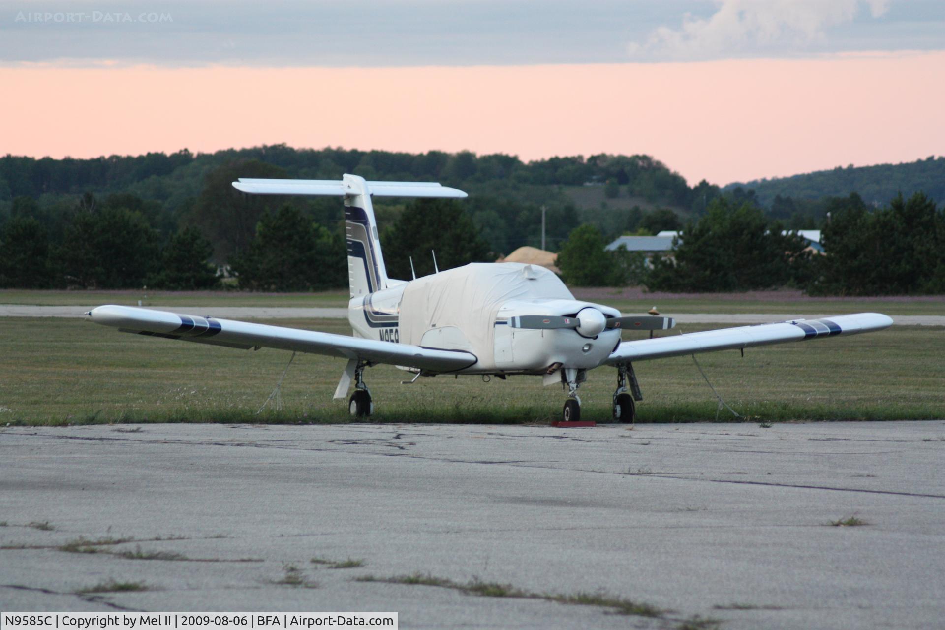 N9585C, 1978 Piper PA-32RT-300 C/N 32R-7885058, Parked