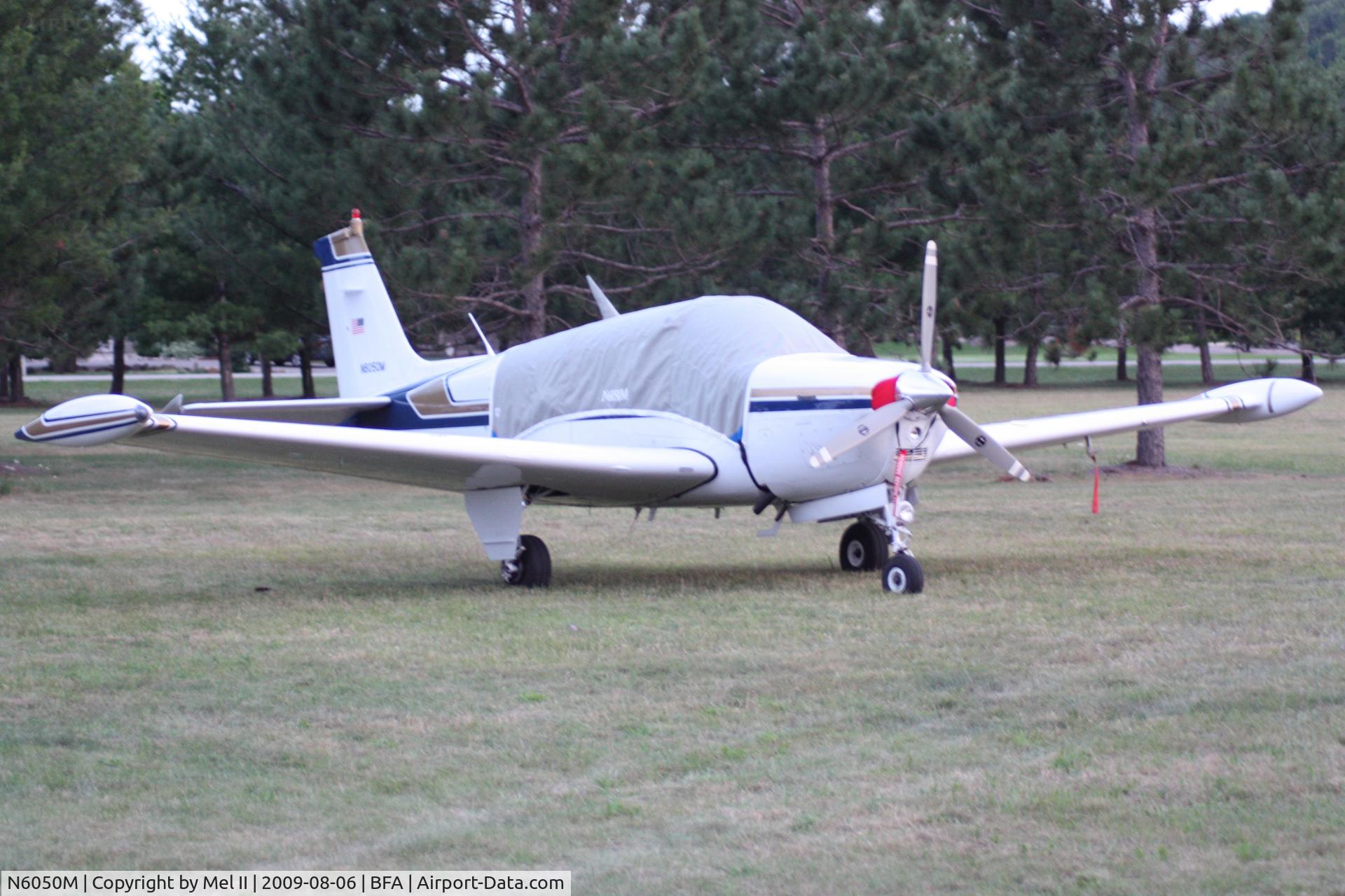 N6050M, 1979 Beech A36 Bonanza 36 C/N E-1632, Parked