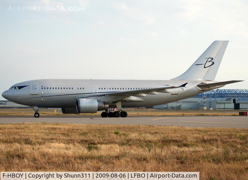 F-HBOY, 1992 Airbus A310-325/ET C/N 650, Taxiing to the terminal
