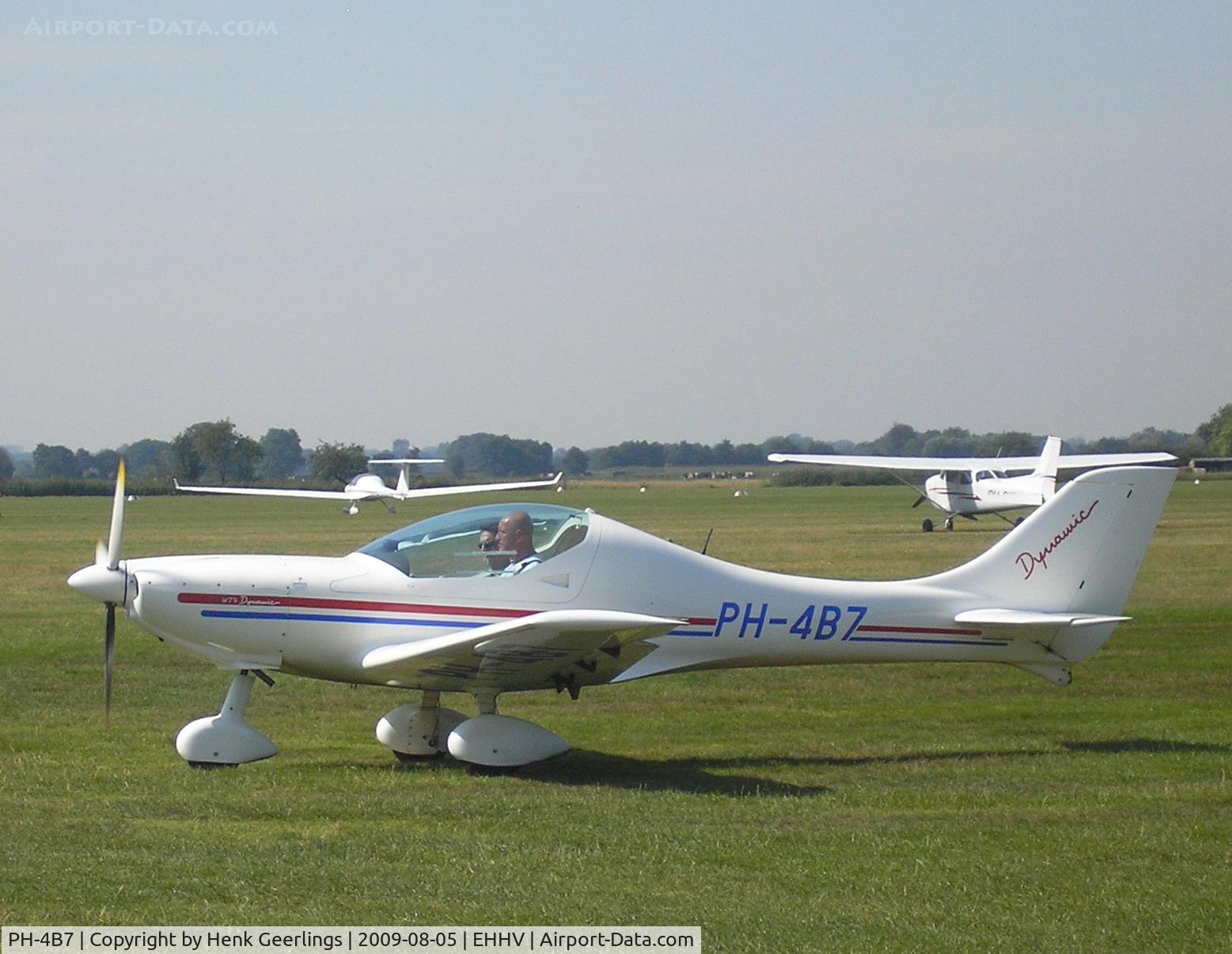 PH-4B7, 2011 Aerospool WT-9 Dynamic C/N DY303/2011, Hilversum Aerodrome