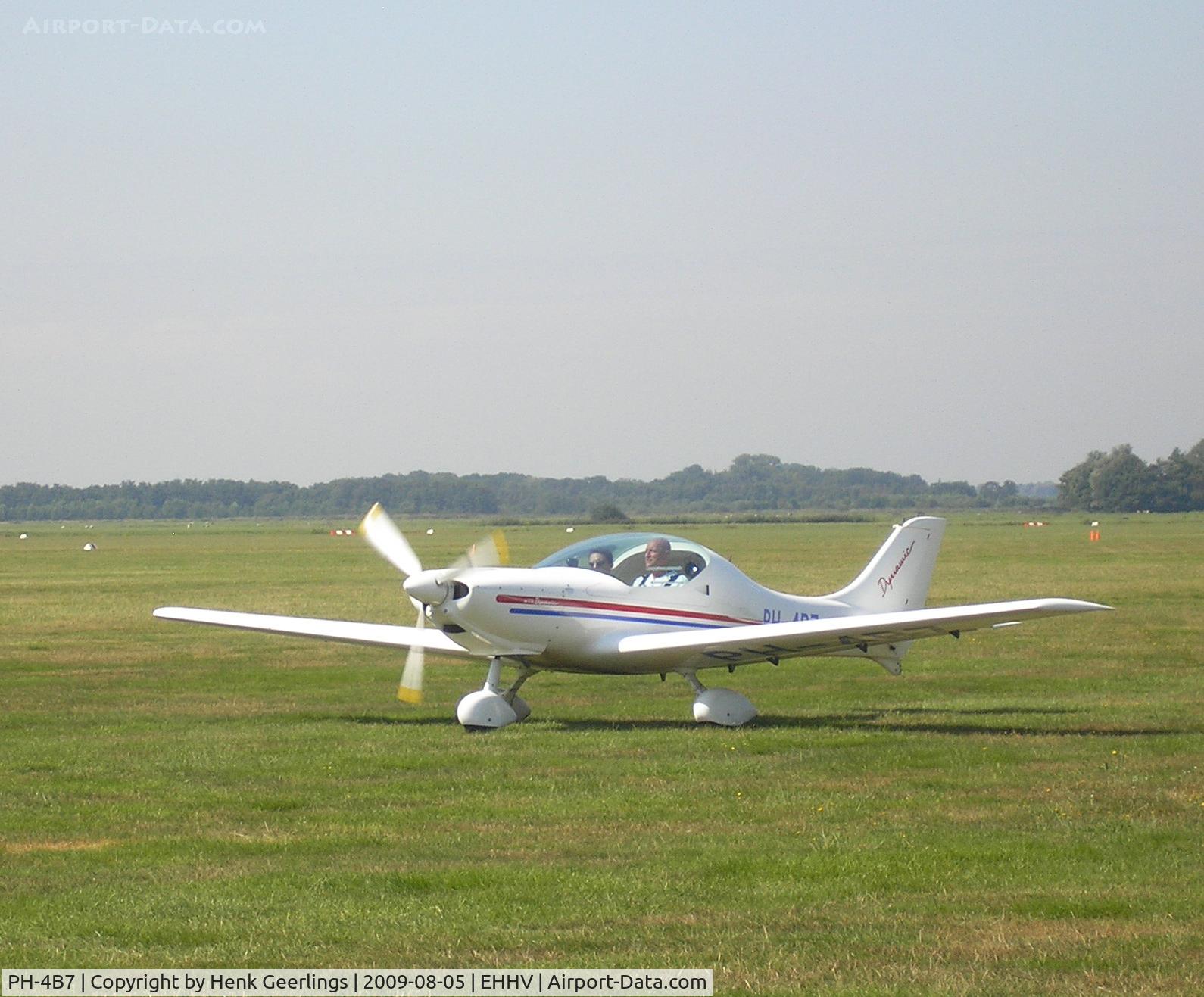 PH-4B7, 2011 Aerospool WT-9 Dynamic C/N DY303/2011, Hilversum Aerodrome