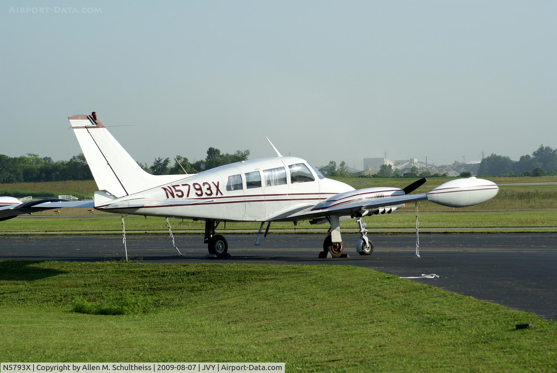 N5793X, 1962 Cessna 320 Skyknight C/N 320-0093, 1962 Cessna 320