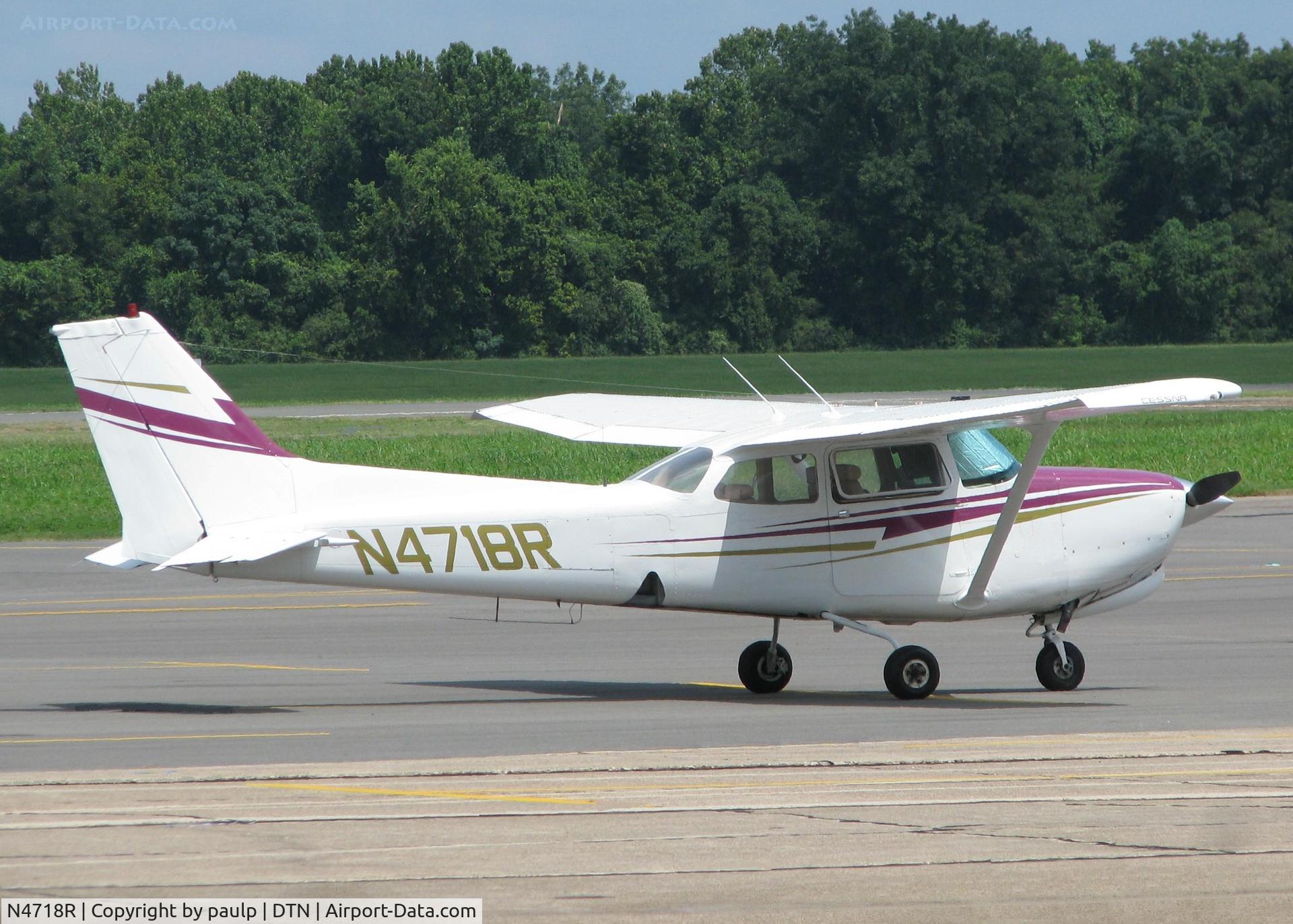 N4718R, 1979 Cessna 172RG Cutlass RG C/N 172RG0015, At Downtown Shreveport.