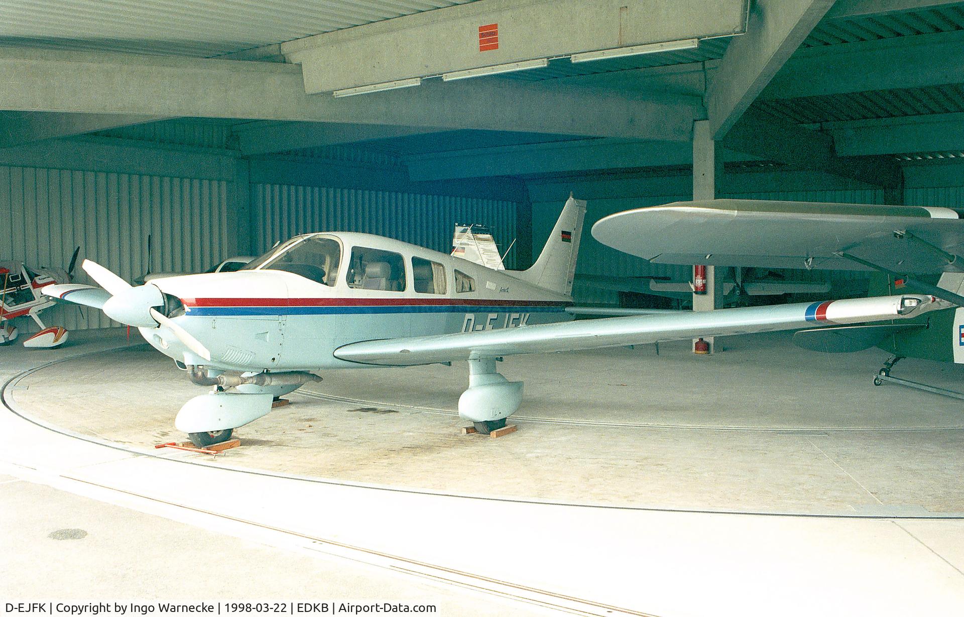 D-EJFK, Piper PA-28-181 Archer II C/N 28-90140, Piper PA-28-181 Archer II at Bonn-Hangelar airfield