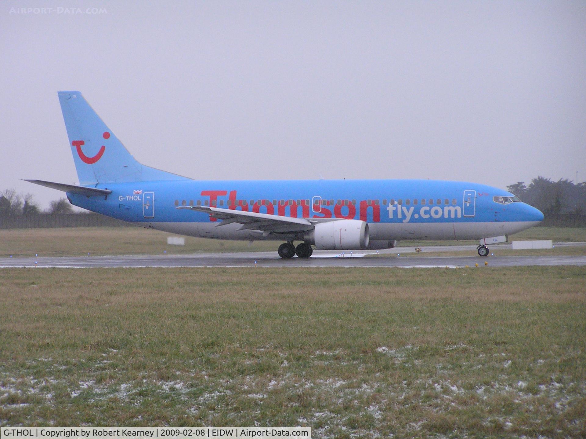 G-THOL, 1999 Boeing 737-36N C/N 28594, Thomson rolling