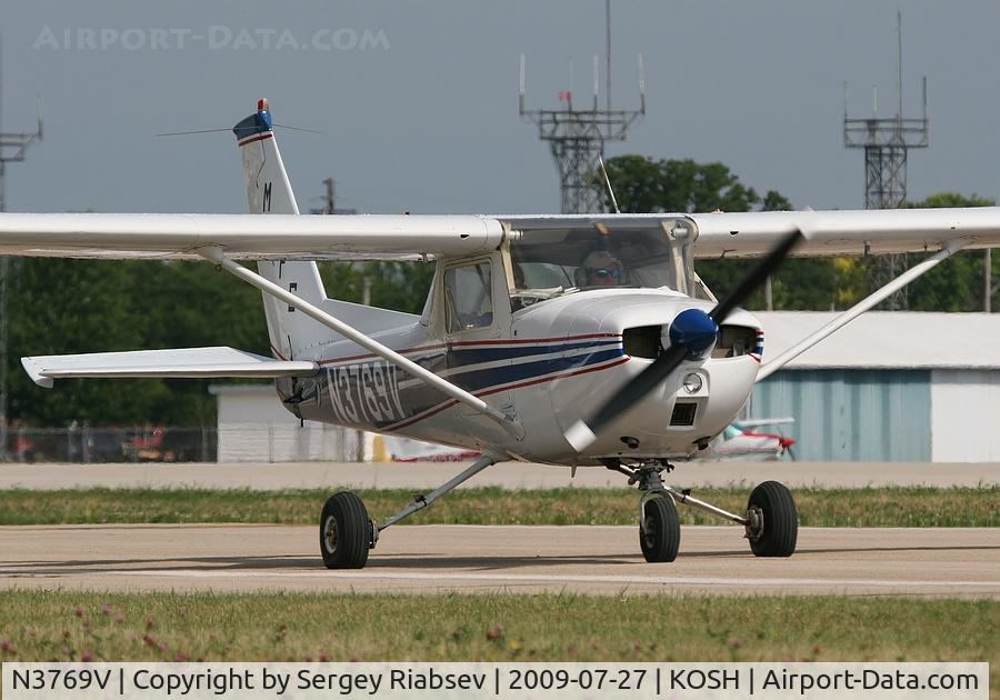 N3769V, 1975 Cessna 150M C/N 15076615, EAA AirVenture 2009