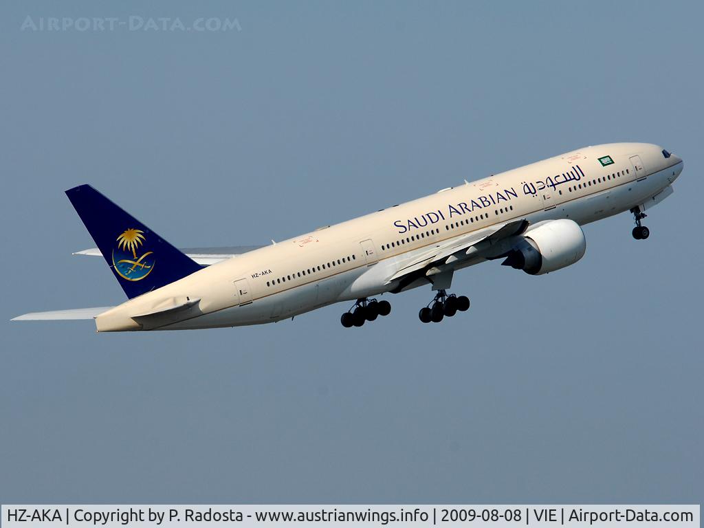 HZ-AKA, 1997 Boeing 777-268/ER C/N 28344, Nice T7
