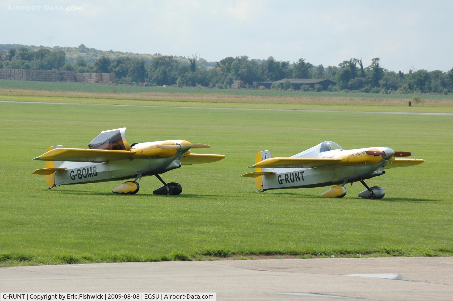 G-RUNT, 1984 Cassutt IIIM Racer C/N 161149, G-RUNT and G-BOMB at Duxford