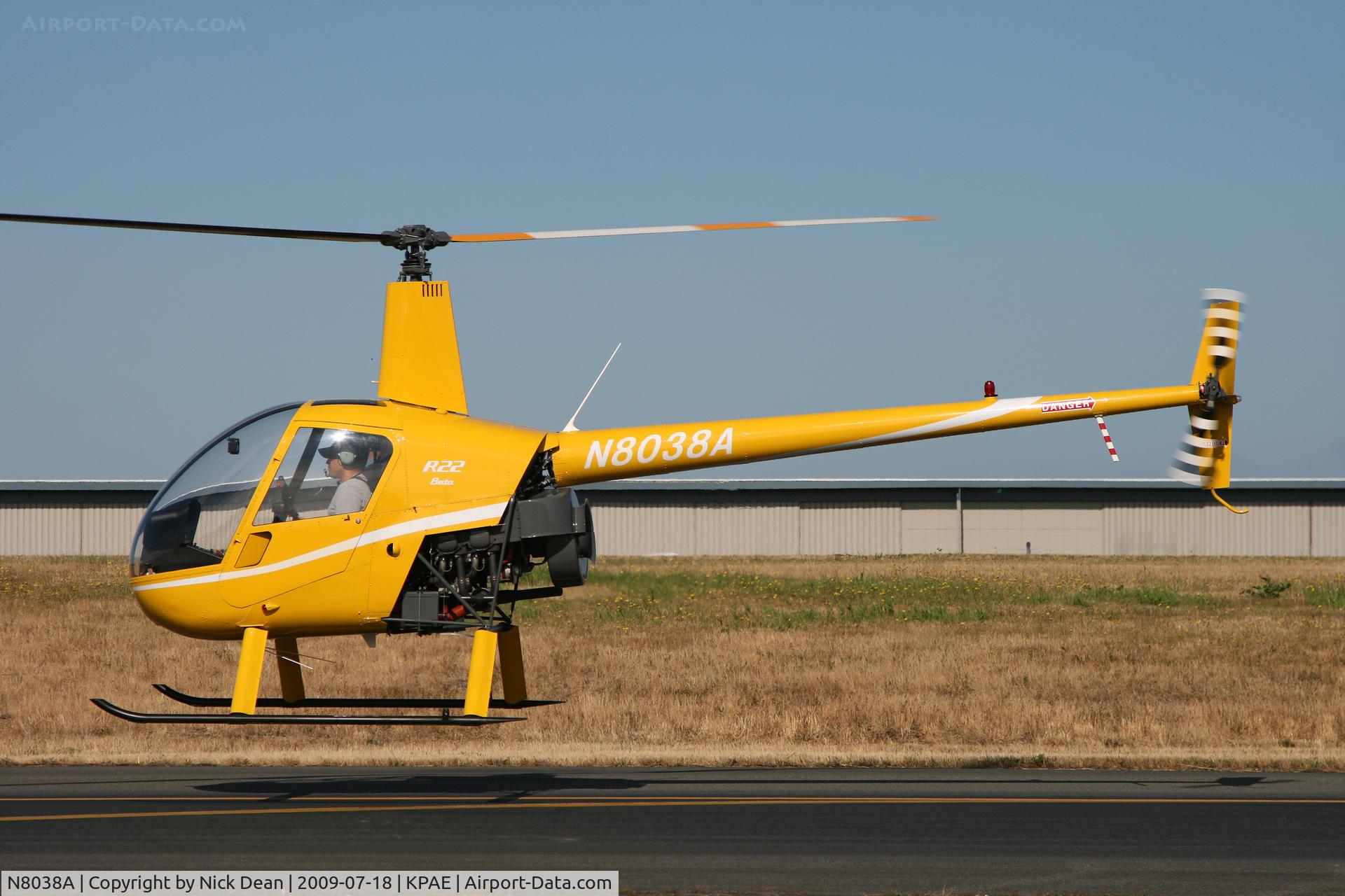 N8038A, 1989 Robinson R22 BETA C/N 1025, KPAE