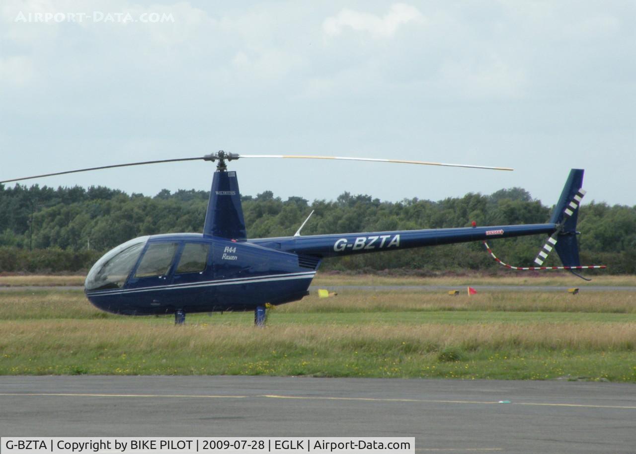 G-BZTA, 2001 Robinson R44 Raven C/N 0968, VISITING R44