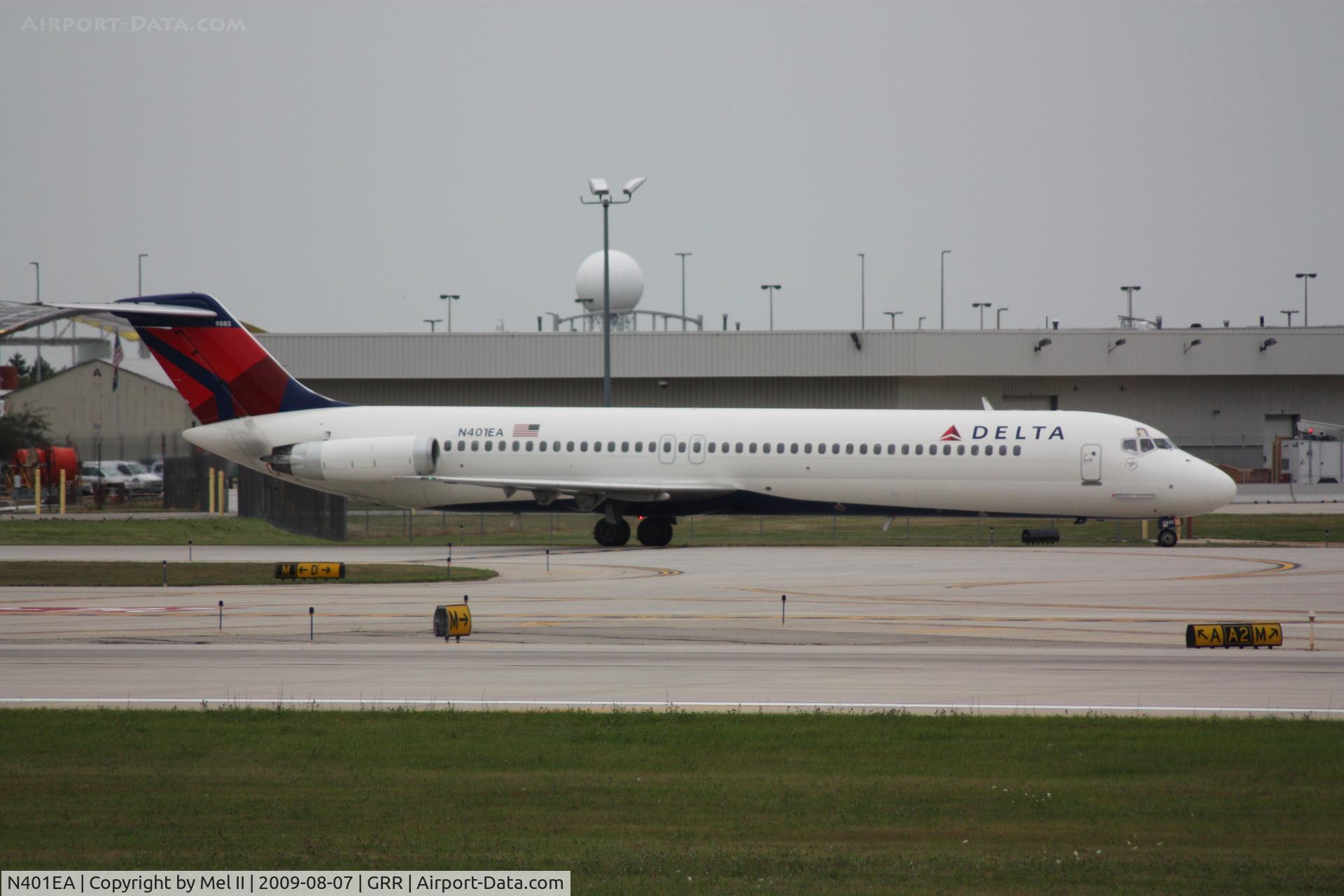 N401EA, 1975 Douglas DC-9-51 C/N 47682, NWA1682 - KDTW-KGRR - Taxi From Landing RWY 26L