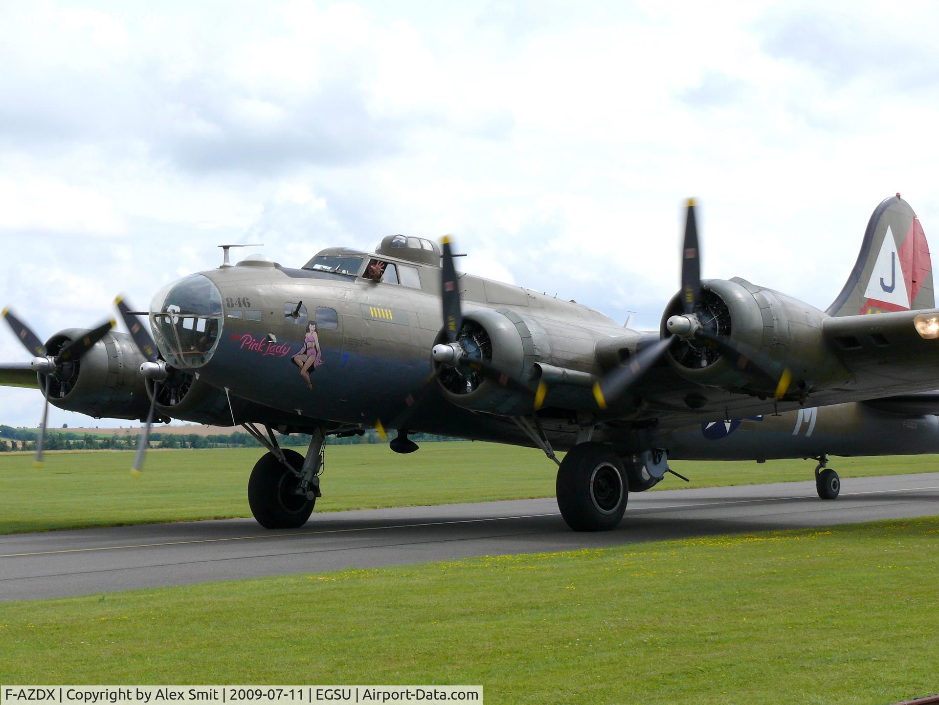 F-AZDX, 1944 Boeing B-17G Flying Fortress C/N 8246, Boeing B-17G Flying Fortress F-AZDX Forteresse Toujours Volante painted as US Air Force 44-8846/DS-M Pink Lady