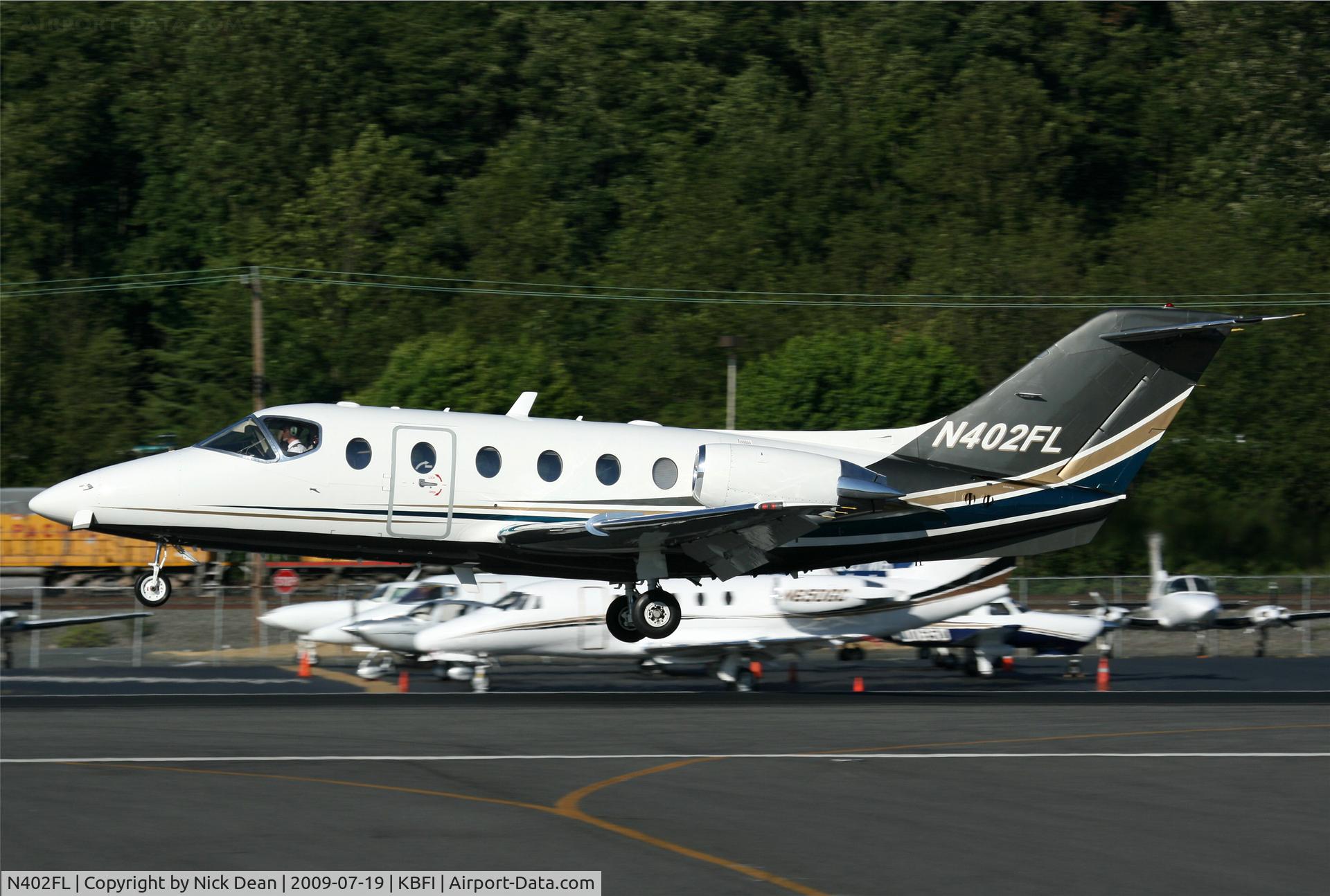 N402FL, 1998 Beech 400A Beechjet C/N RK-201, KBFI