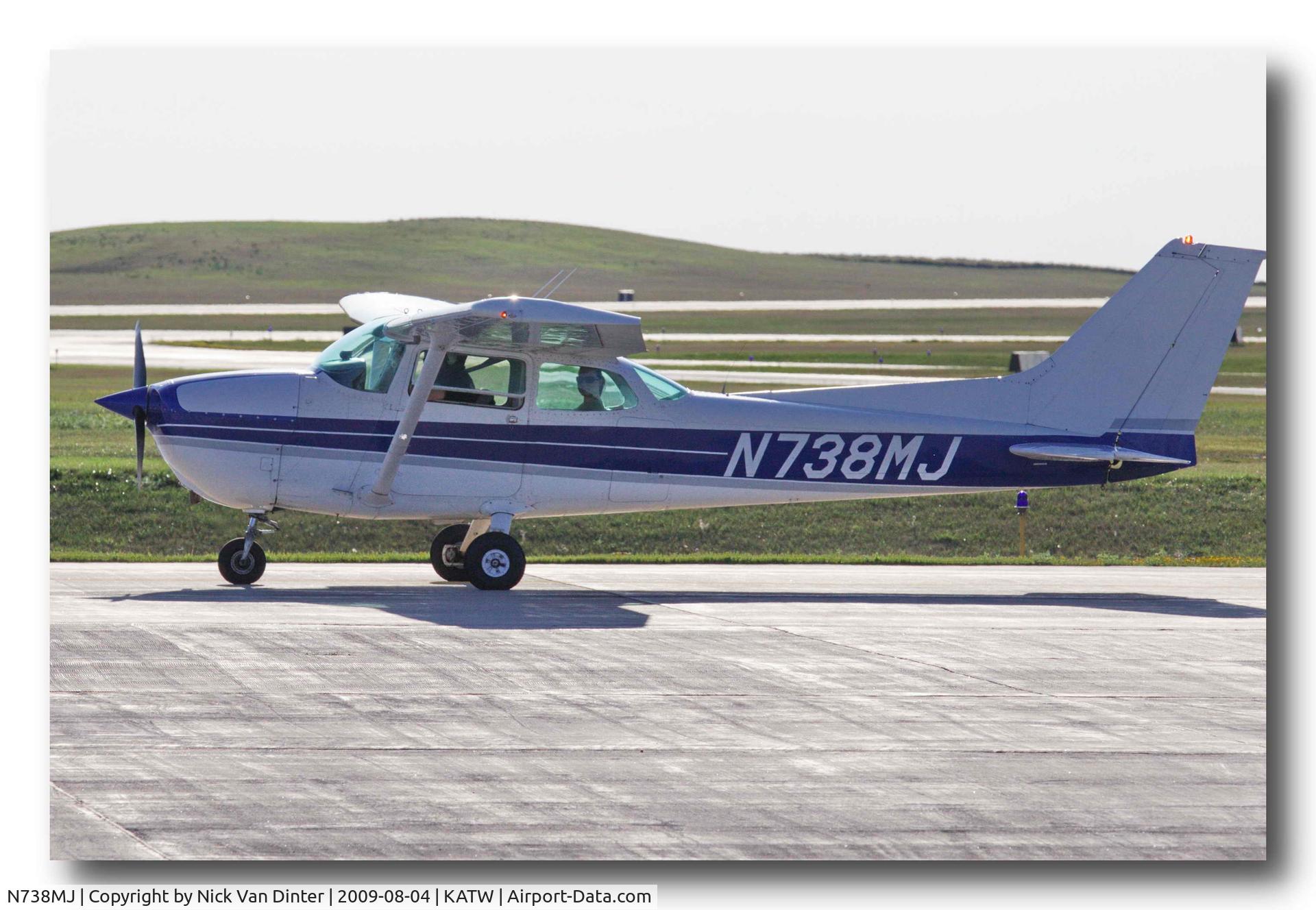 N738MJ, 1977 Cessna 172N C/N 17270082, 1977 Cessna 172N,