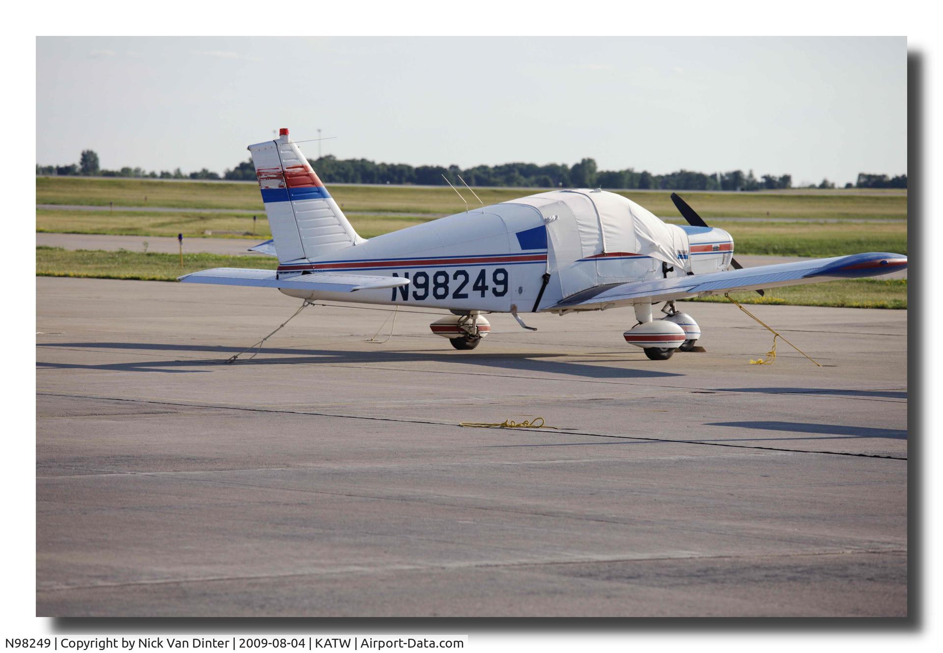 N98249, 1969 Piper PA-28-140 C/N 28-25972, 1969 Piper PA-28-140
