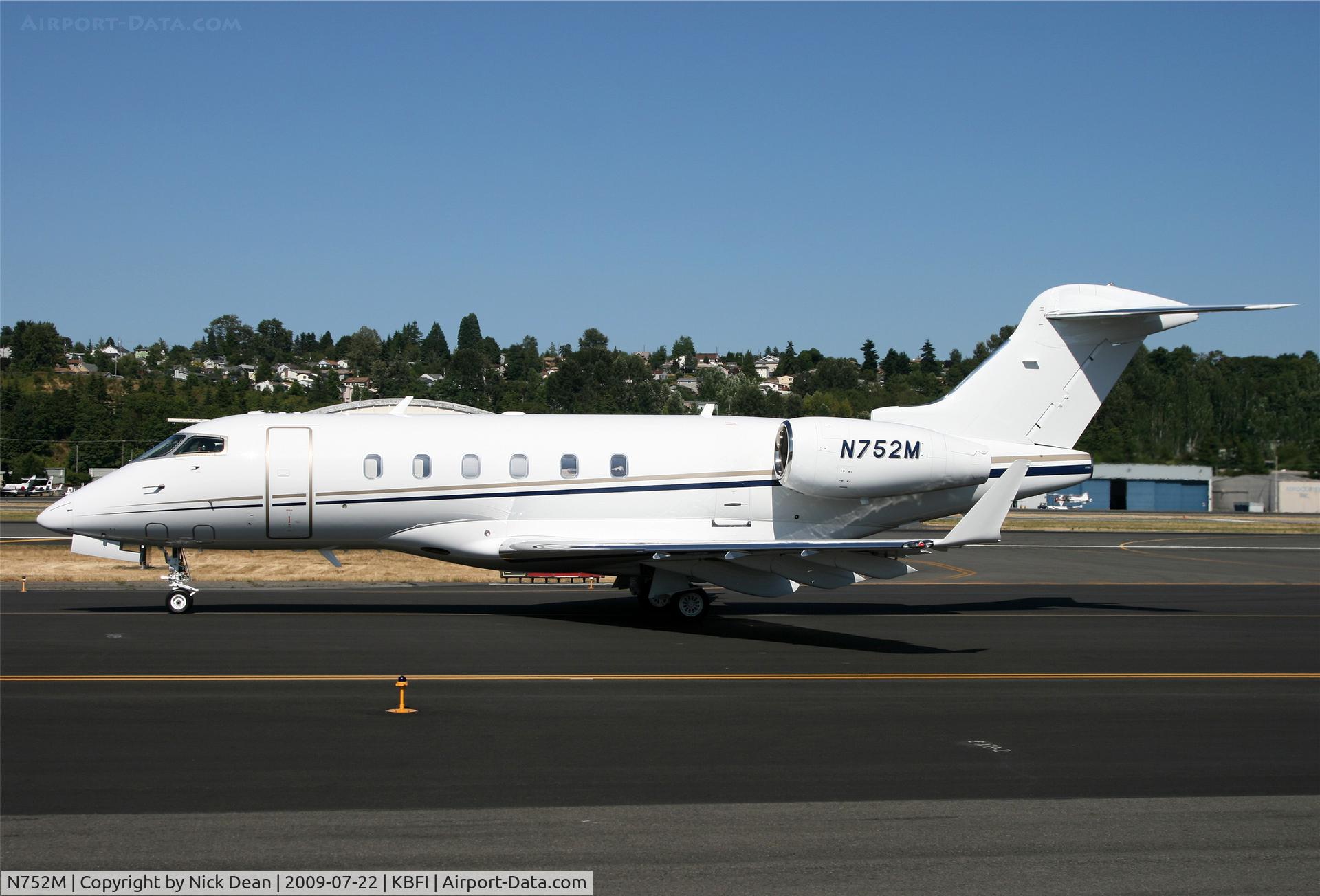 N752M, 2008 Bombardier Challenger 300 (BD-100-1A10) C/N 20210, KBFI