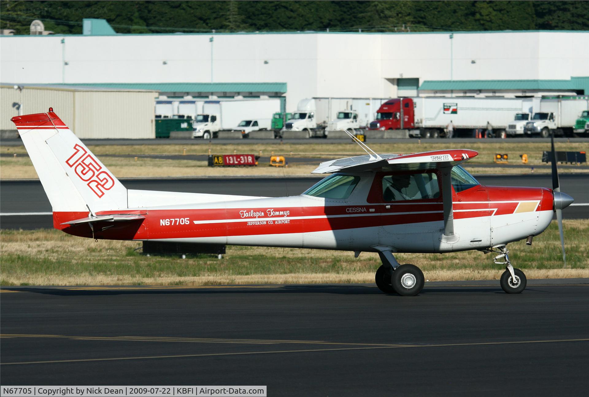 N67705, 1978 Cessna 152 C/N 15281971, KBFI