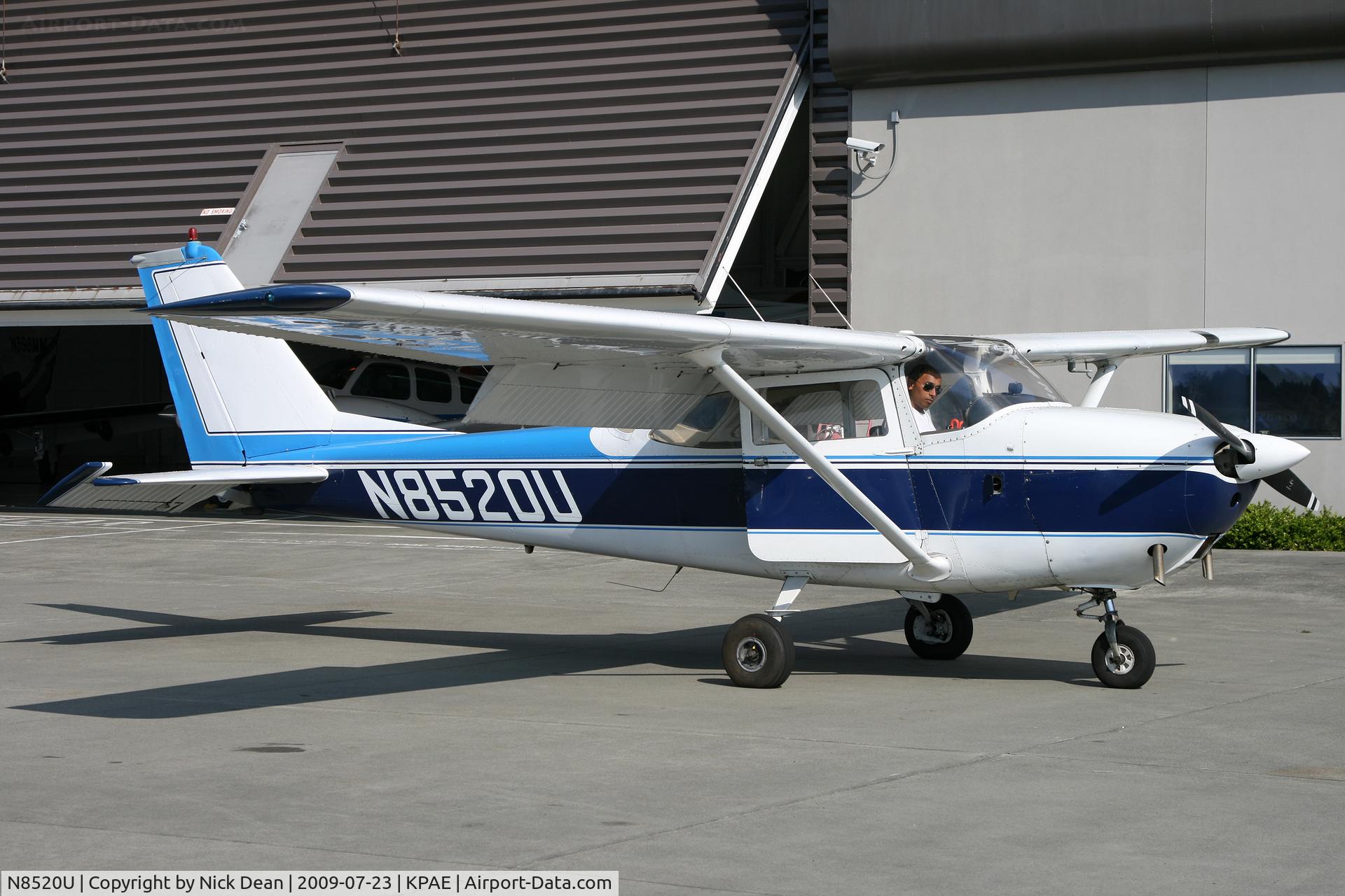 N8520U, 1964 Cessna 172F C/N 17252420, KPAE