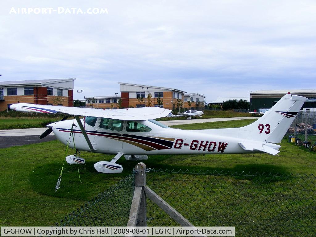 G-GHOW, 1980 Reims F182Q Skylane C/N 0151, privately owned. Previous ID: OO-MCD