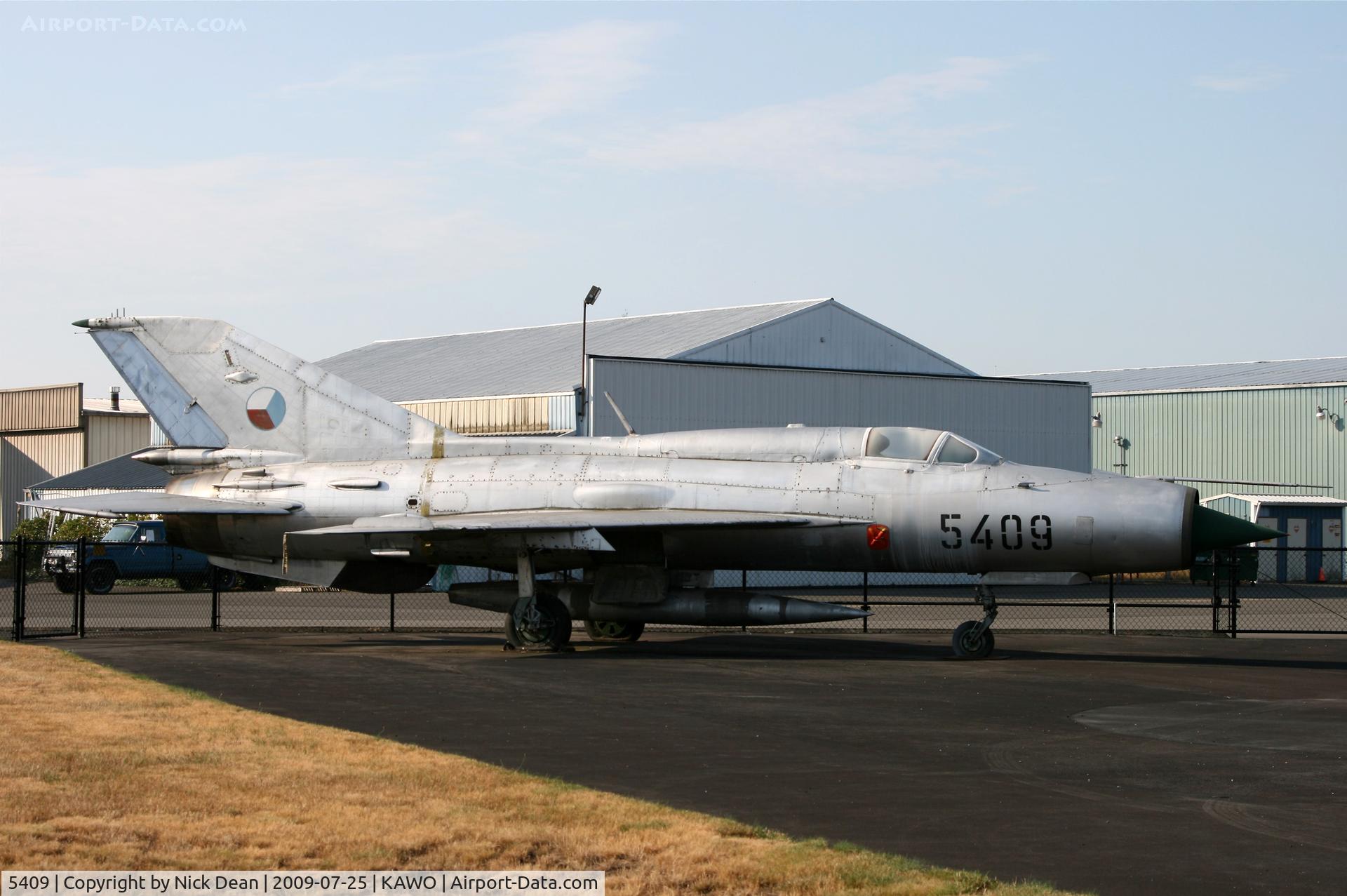 5409, Mikoyan-Gurevich MiG-21PFM C/N 94A5409, KAWO