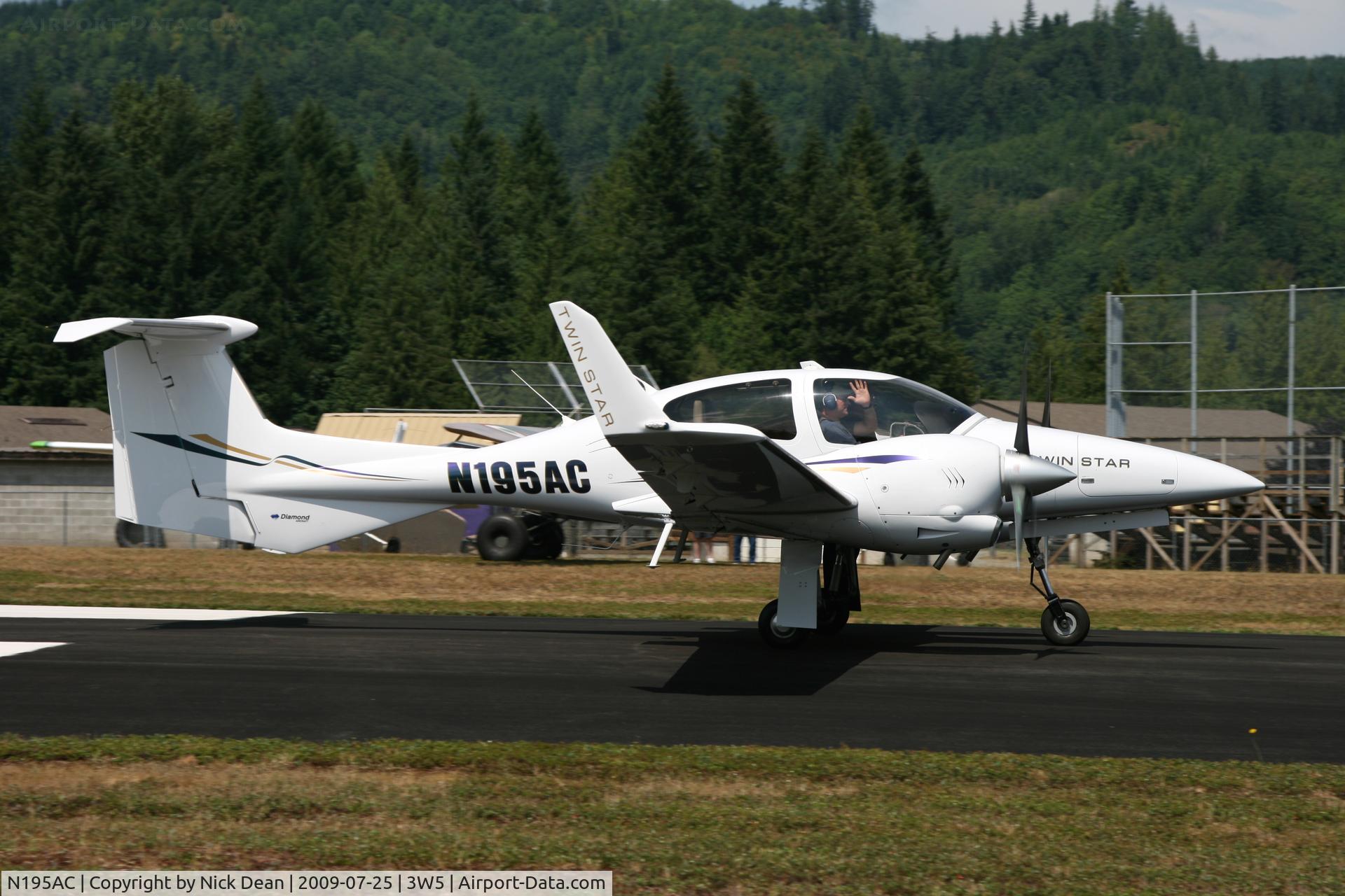 N195AC, 2007 Diamond DA-42 Twin Star C/N 42.AC040, 3W5