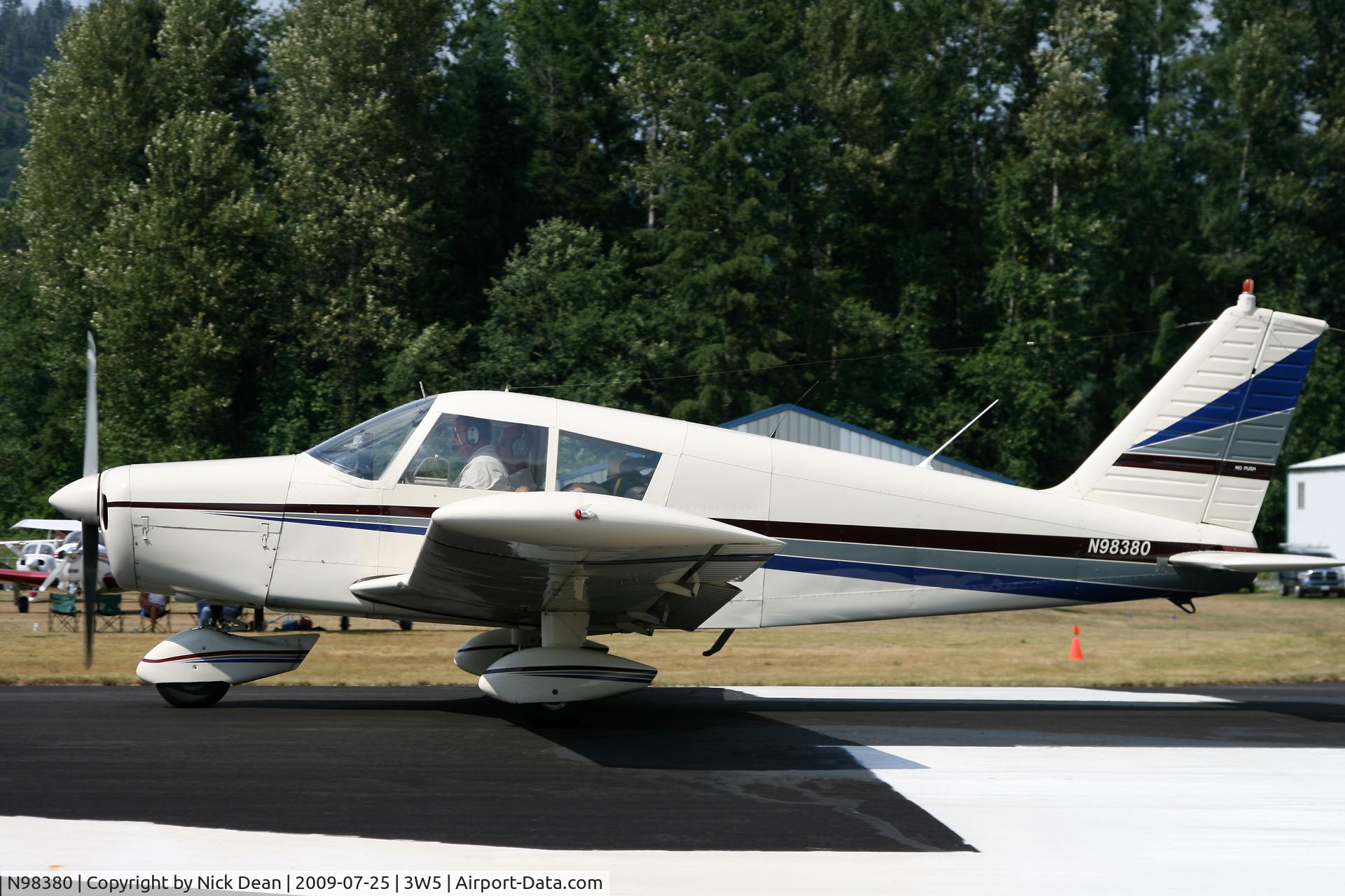 N98380, 1969 Piper PA-28-140 C/N 28-26128, 3W5
