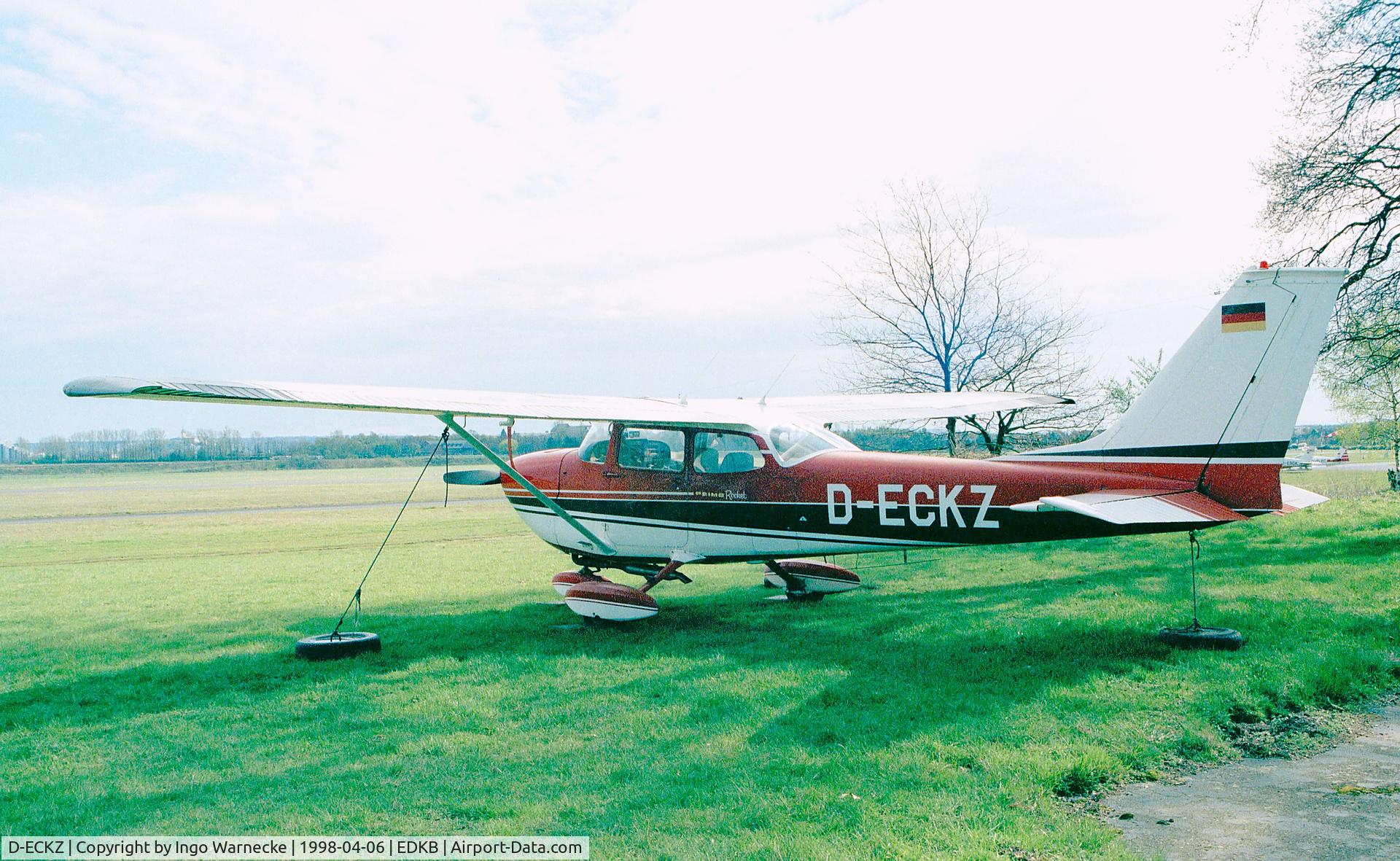 D-ECKZ, Reims FR172H Reims Rocket C/N 0231, Cessna (Reims) FR172H Rocket at Bonn-Hangelar airfield