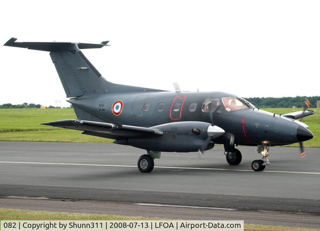 082, 1983 Embraer EMB-121AA Xingu C/N 121082, Used as a demo for 'Kamomille' Patrol during LFOA Airshow 2008
