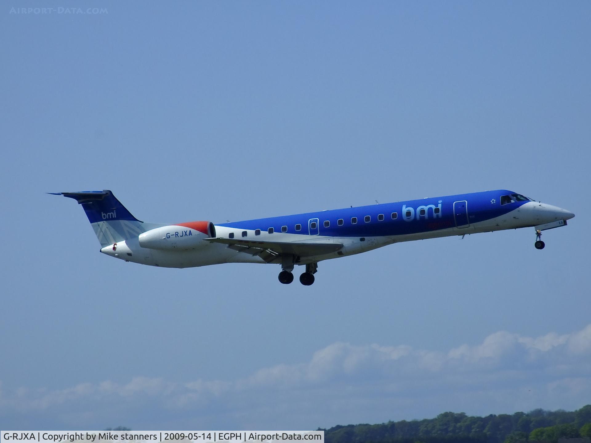 G-RJXA, 1999 Embraer EMB-145EP (ERJ-145EP) C/N 145136, 