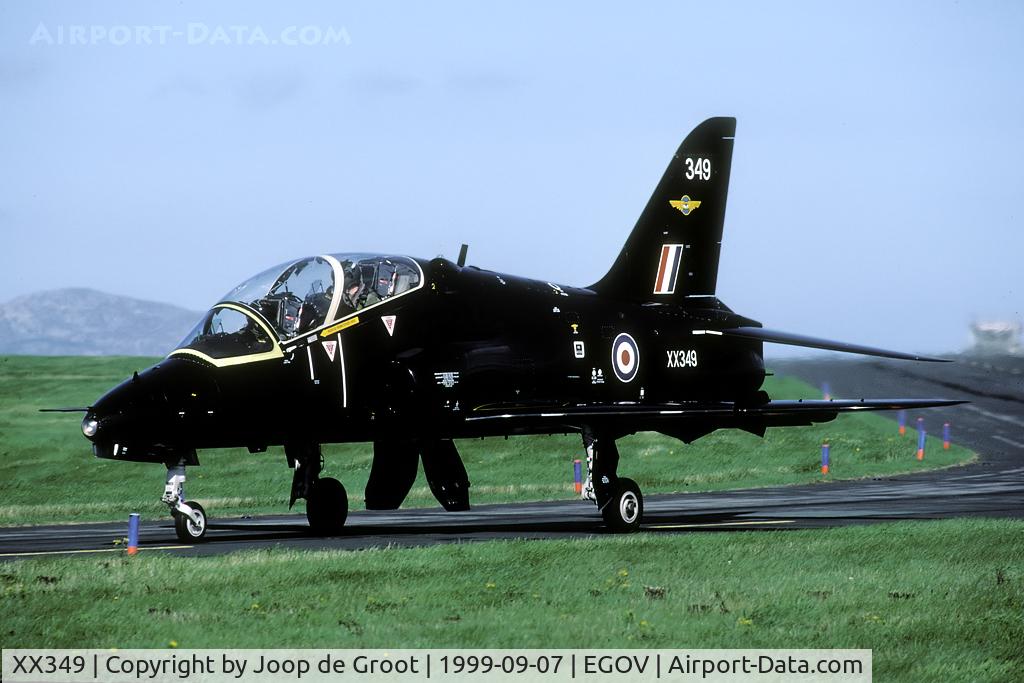 XX349, 1981 Hawker Siddeley Hawk T.1W C/N 198/312173, ready for take off.