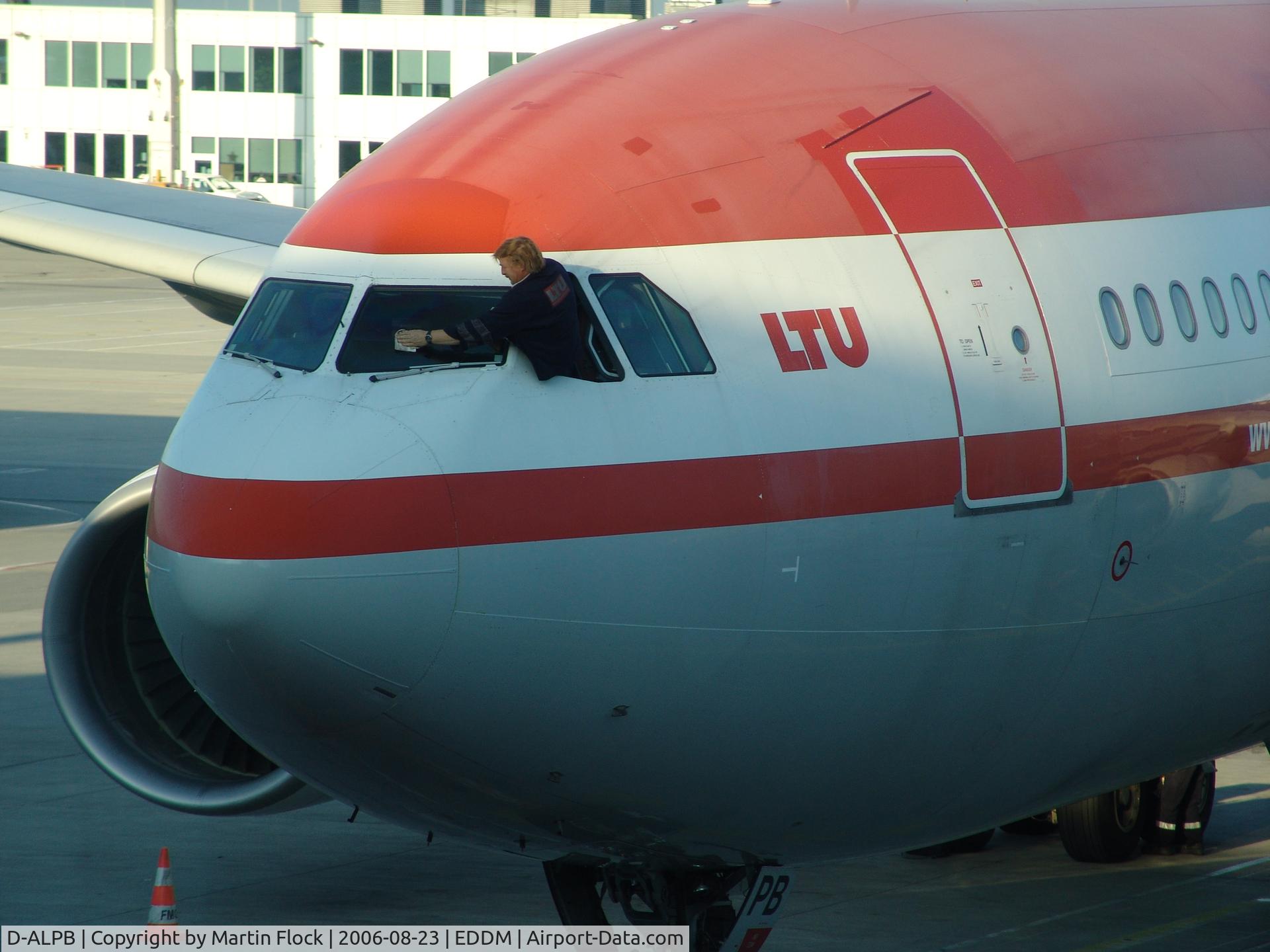 D-ALPB, 2001 Airbus A330-223 C/N 0432, .