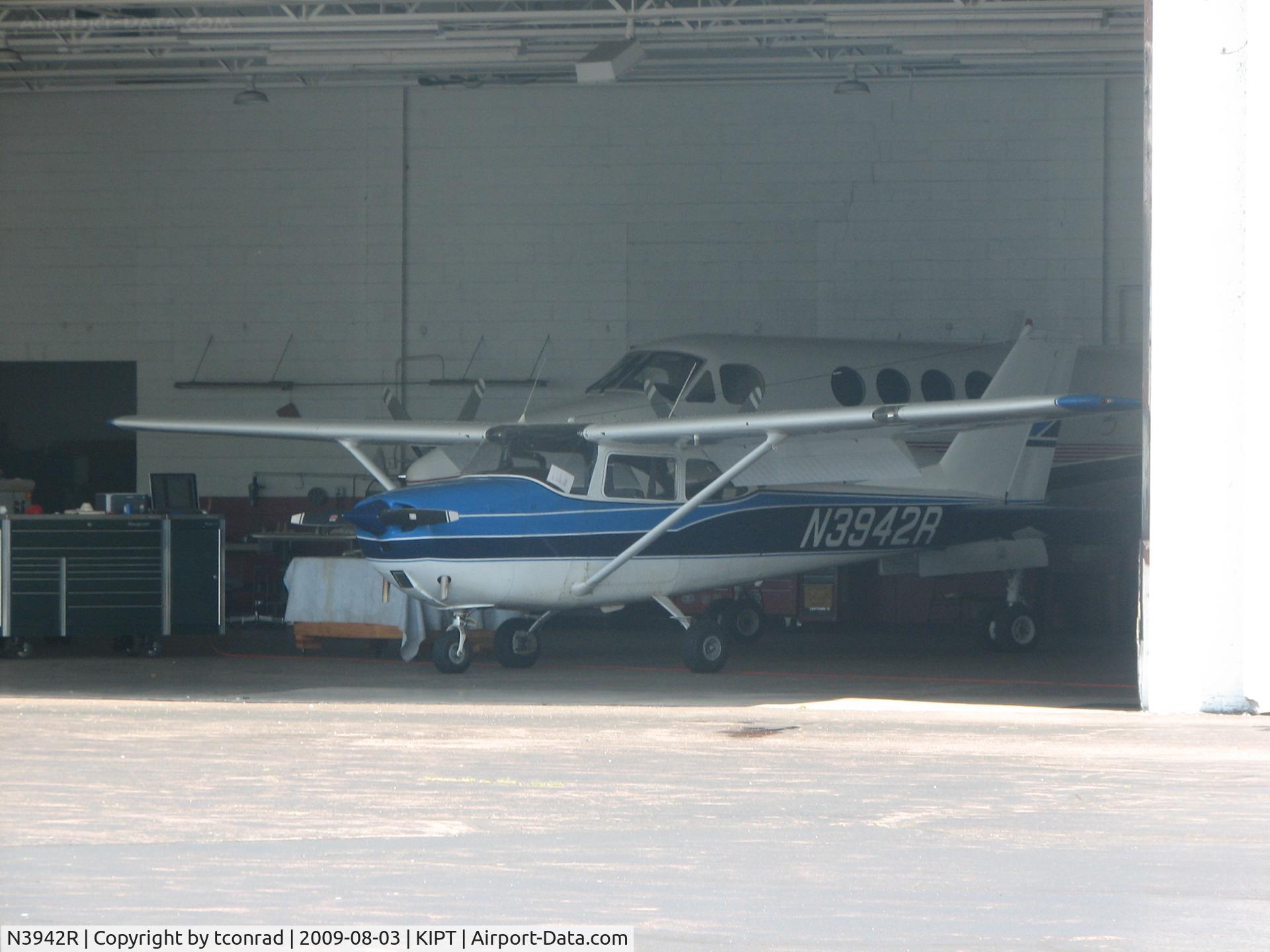 N3942R, 1966 Cessna 172H C/N 17255442, at Williamsport
